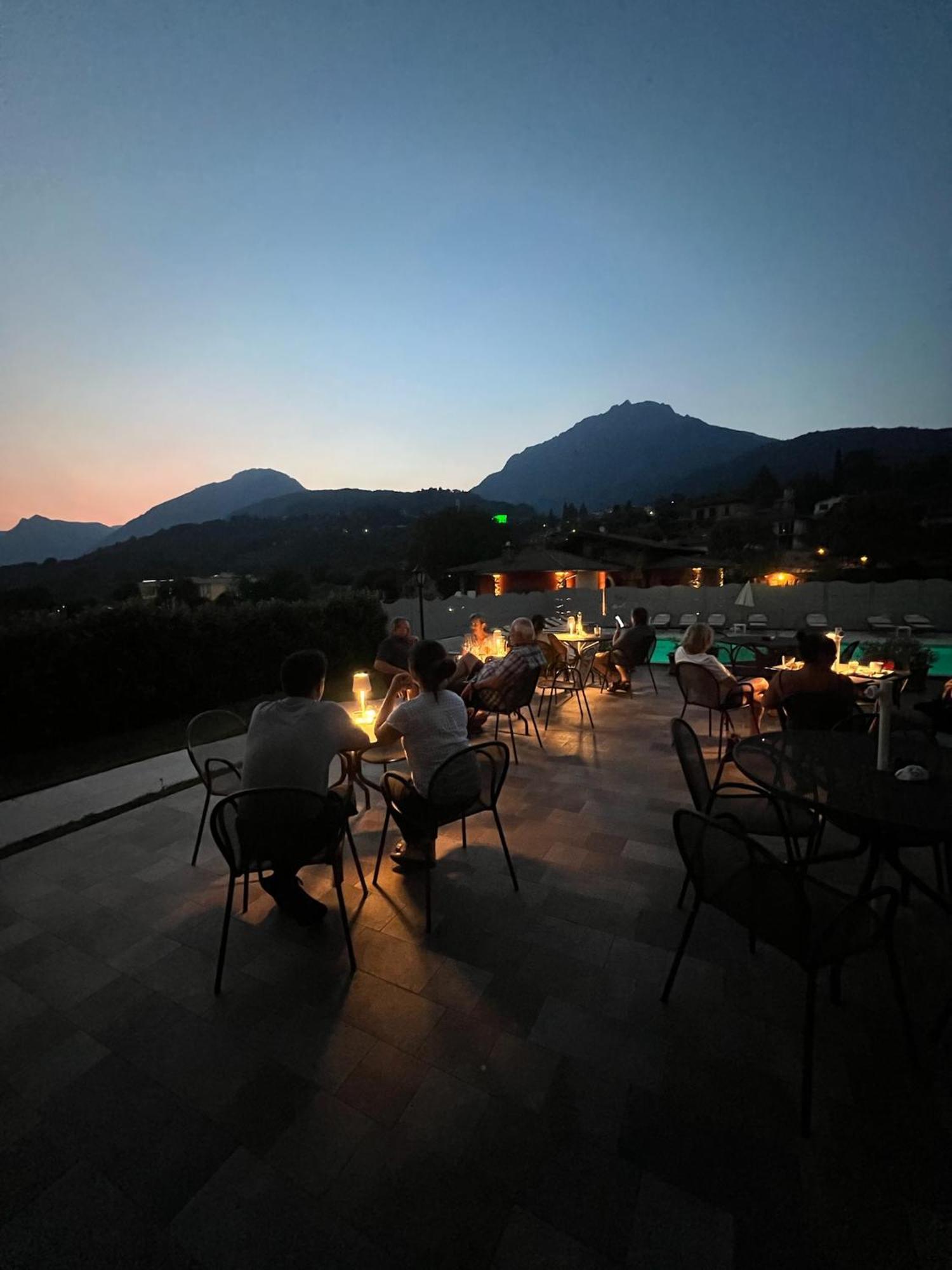 Hotel Merloni Grandola ed Uniti Exterior photo